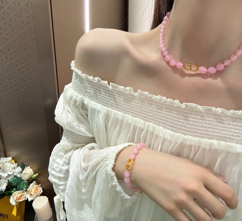 chr1st1an D10r necklaces